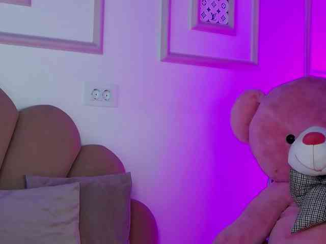 AbbyWhite webcam