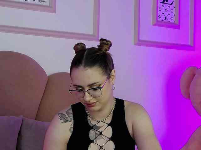 AbbyWhite webcam