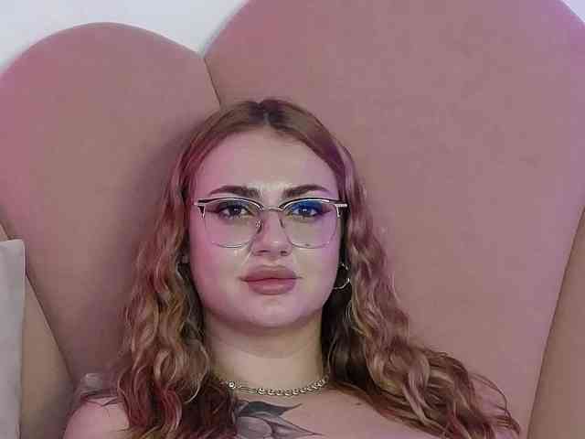 AbbyWhite webcam