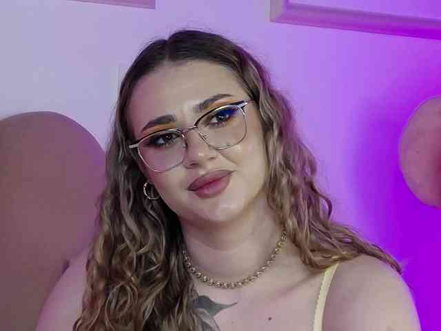 AbbyWhite webcam