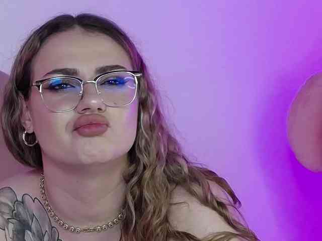 AbbyWhite webcam