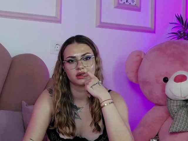 AbbyWhite webcam