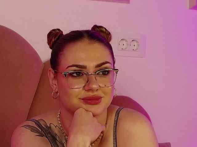 AbbyWhite webcam