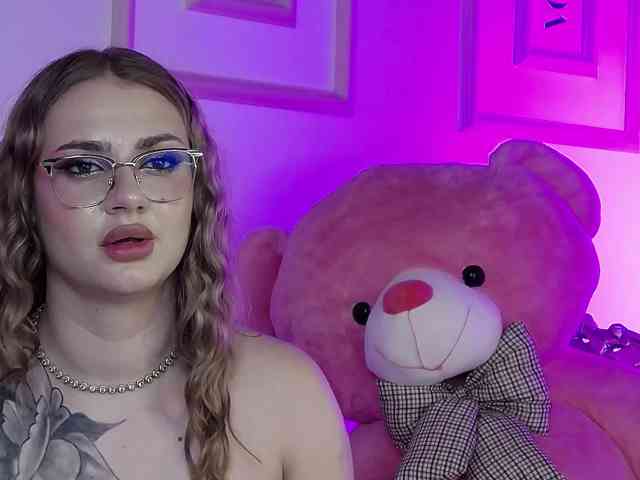 AbbyWhite webcam