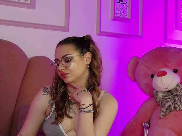 AbbyWhite webcam