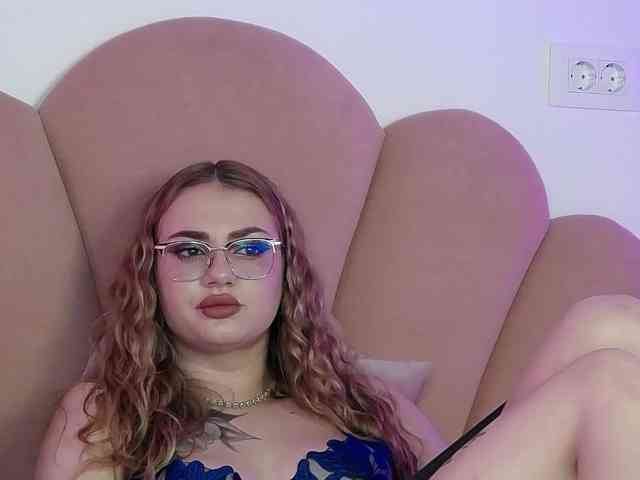 AbbyWhite webcam