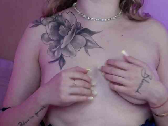 AbbyWhite webcam