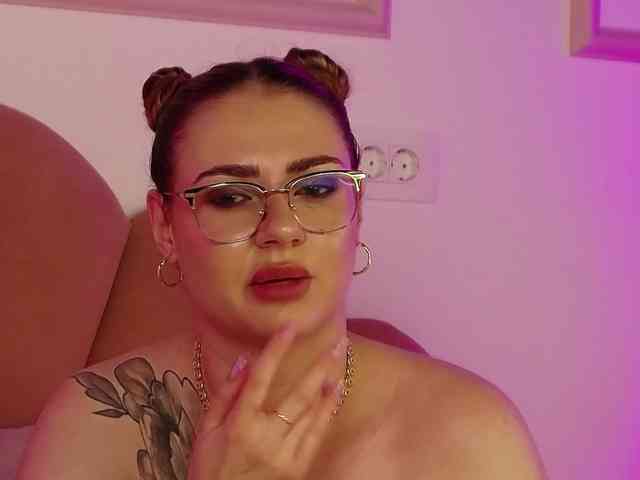 AbbyWhite webcam