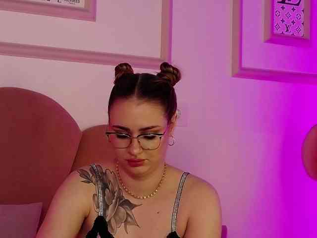 AbbyWhite webcam