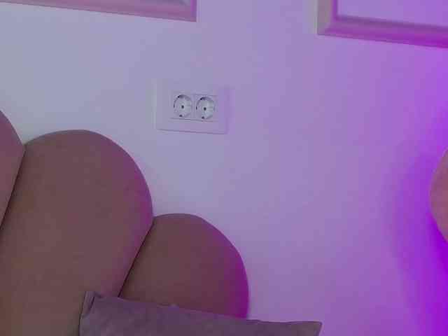 AbbyWhite webcam