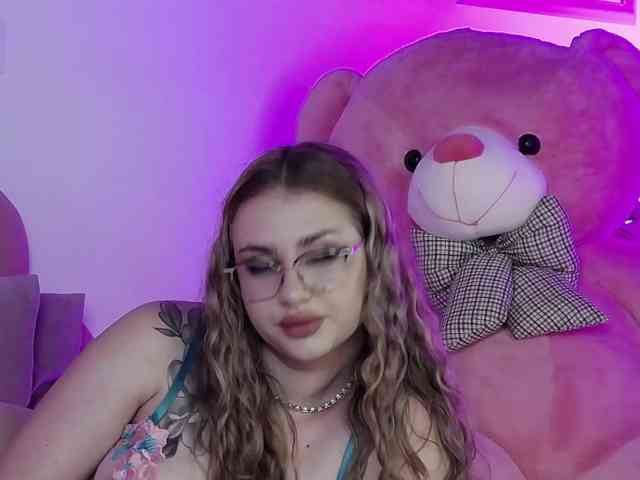 AbbyWhite webcam