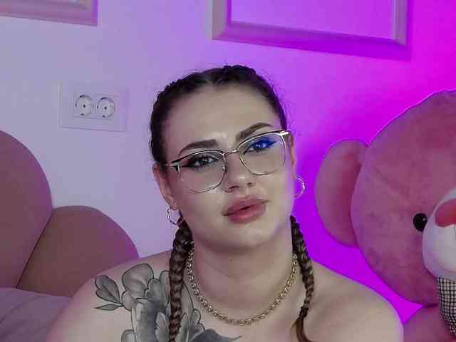 AbbyWhite webcam