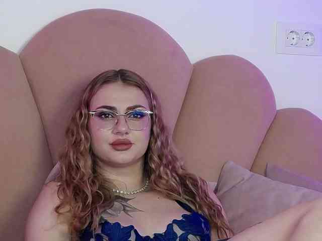AbbyWhite webcam