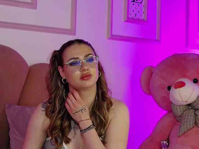 AbbyWhite webcam
