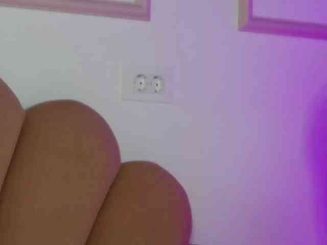 AbbyWhite webcam