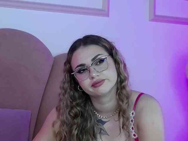 AbbyWhite webcam