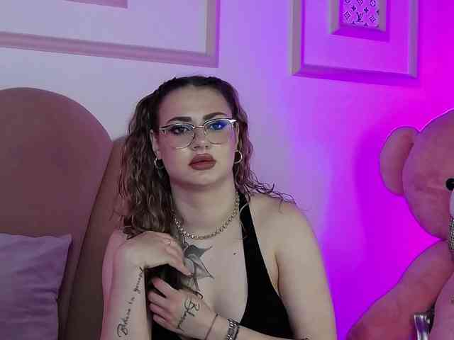 AbbyWhite webcam