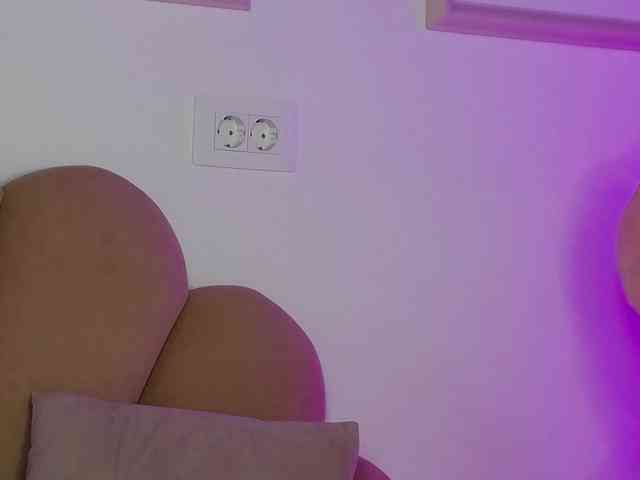 AbbyWhite webcam