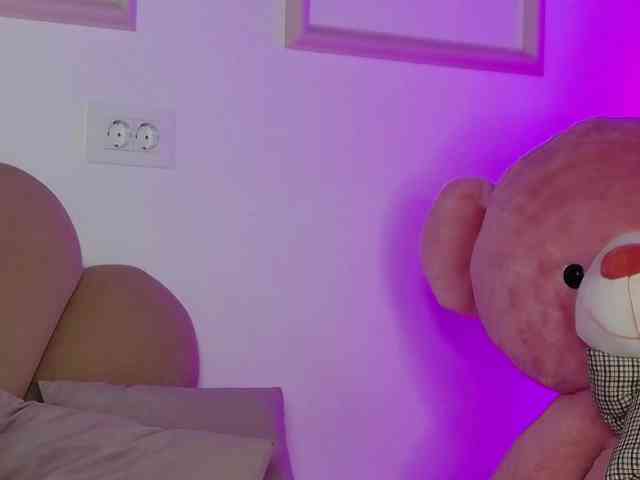 AbbyWhite webcam