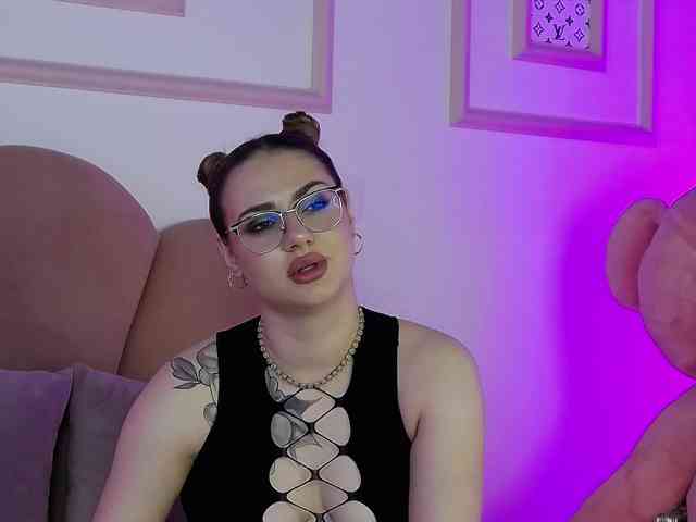 AbbyWhite webcam