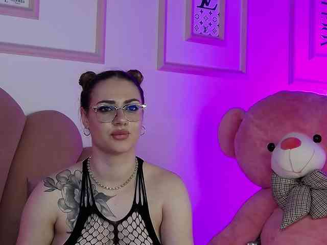 AbbyWhite webcam