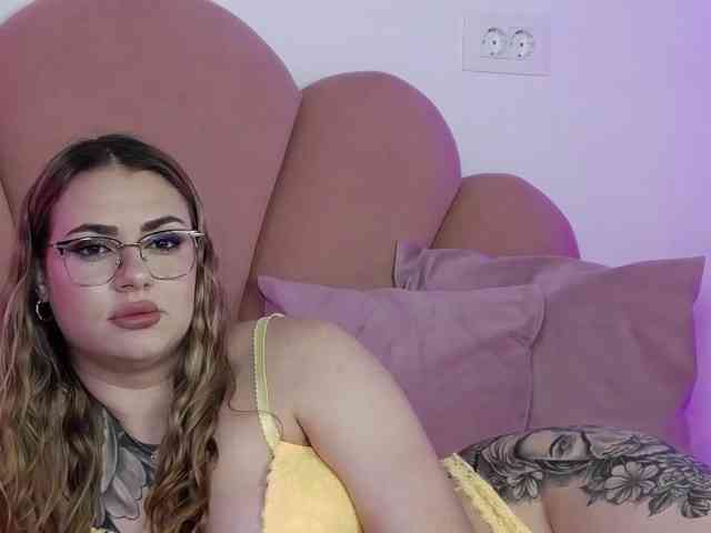 AbbyWhite webcam