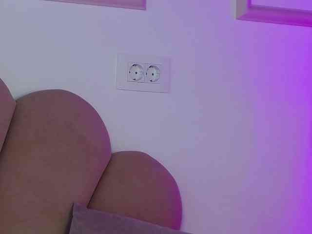 AbbyWhite webcam