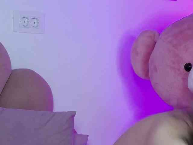 AbbyWhite webcam