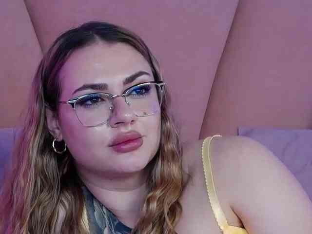 AbbyWhite webcam