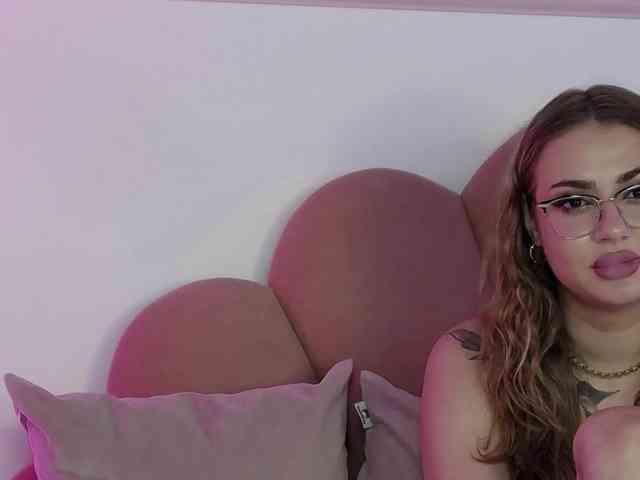 AbbyWhite webcam