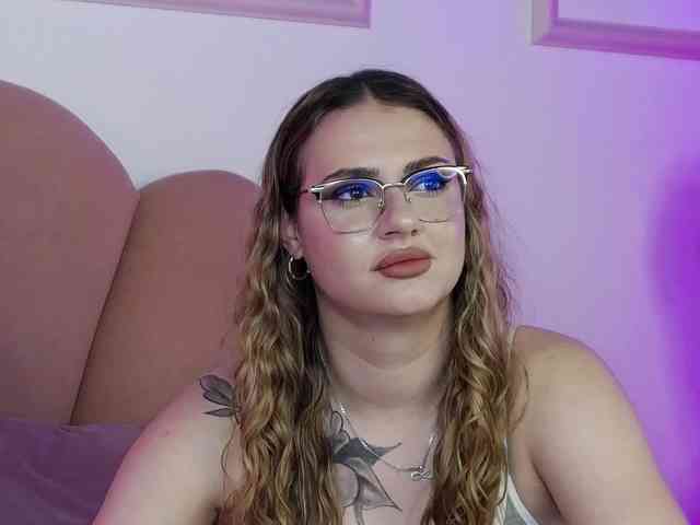 AbbyWhite webcam