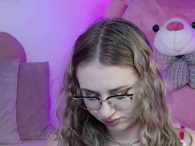 AbbyWhite webcam