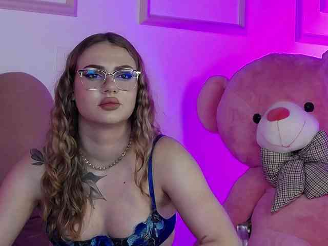 AbbyWhite webcam