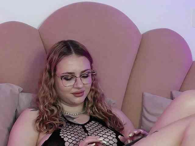 AbbyWhite webcam