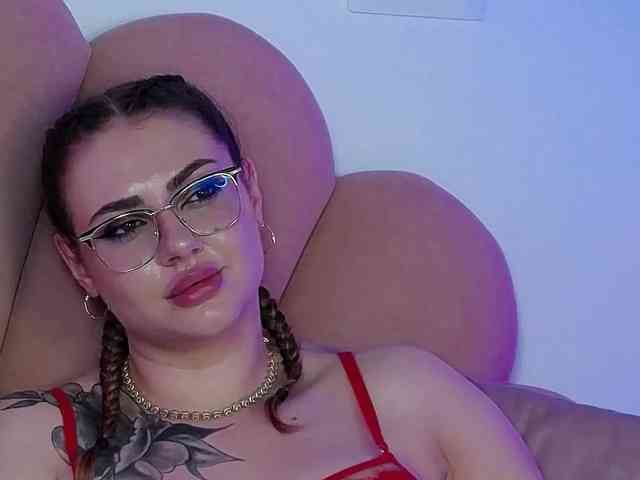 AbbyWhite webcam