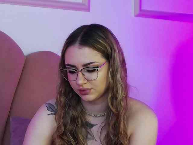 AbbyWhite webcam