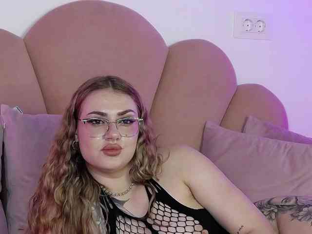 AbbyWhite webcam