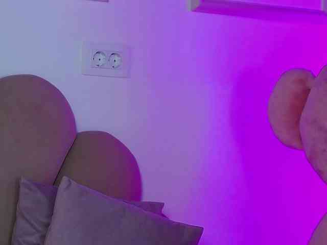 AbbyWhite webcam