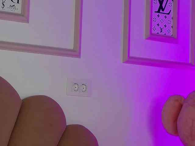 AbbyWhite webcam