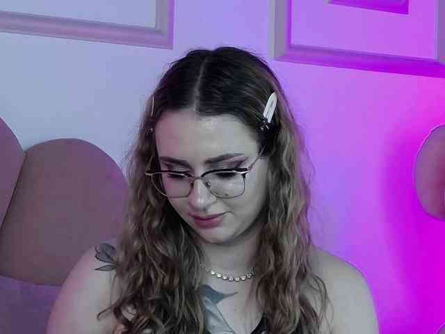 AbbyWhite webcam