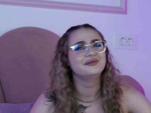 AbbyWhite webcam