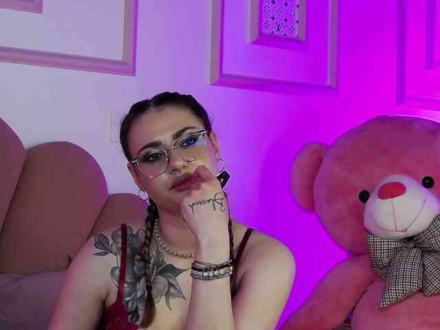 AbbyWhite webcam