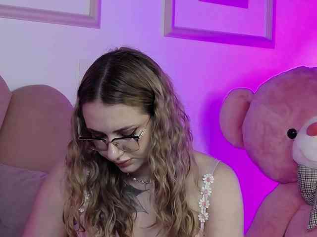 AbbyWhite webcam