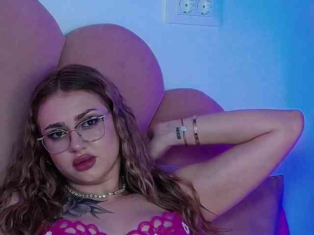 AbbyWhite webcam
