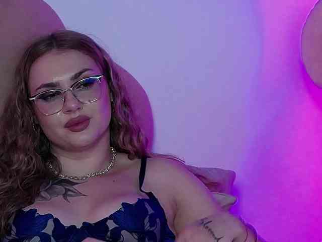 AbbyWhite webcam