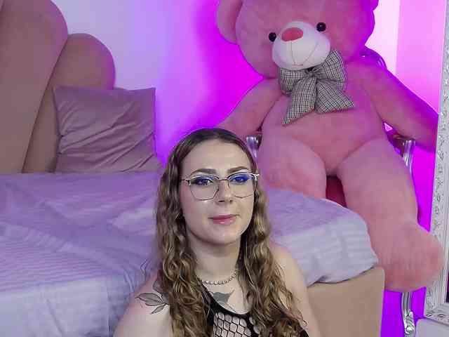AbbyWhite webcam