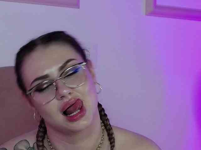 AbbyWhite webcam