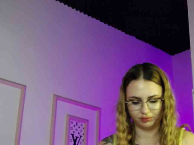 AbbyWhite webcam