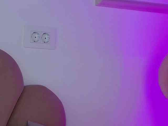 AbbyWhite webcam