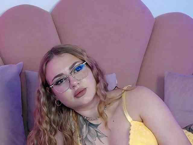 AbbyWhite webcam